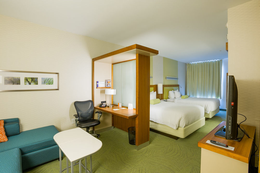 สปริงฮิลล์ สวีท ฮันต์สวิลล์ เวสต์/รีเสิร์ช พาร์ค Hotel ภายนอก รูปภาพ